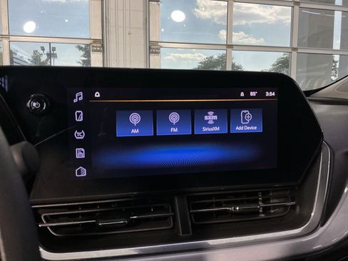 Used 2024 Chevrolet Trax LT FWD image 19