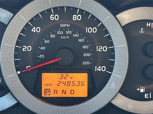 Used 2011 Toyota RAV4 4WD image 21