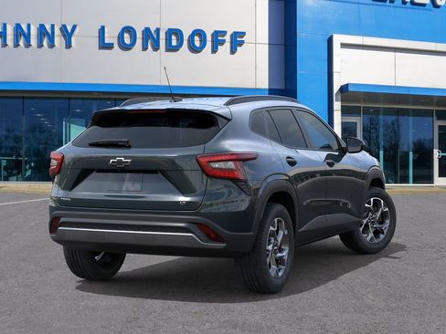 New 2026 Chevrolet Trax LT w/ Sunroof Package image 4