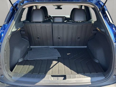 Used 2025 Nissan Kicks SR FWD image 10