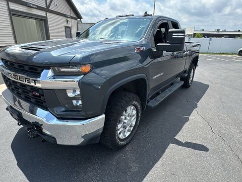 Used 2020 Chevrolet Silverado 2500 LT w/ Convenience Package AWD/4WD image 7