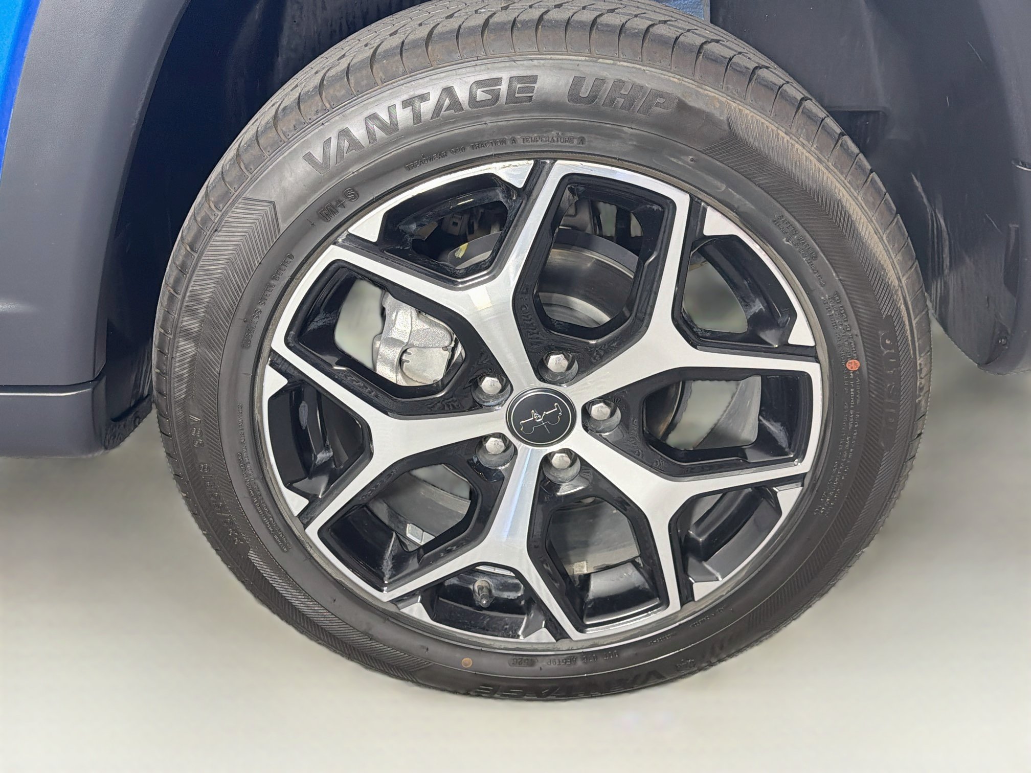Used 2025 Jeep Compass Limited AWD/4WD image 11