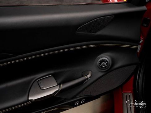Used 2018 Ferrari 488 GTB RWD image 23