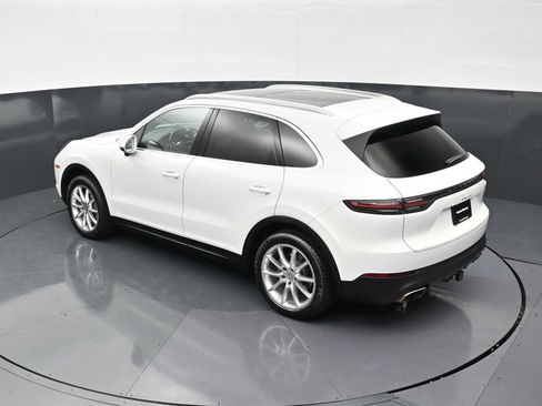 Used 2021 Porsche Cayenne AWD/4WD image 28