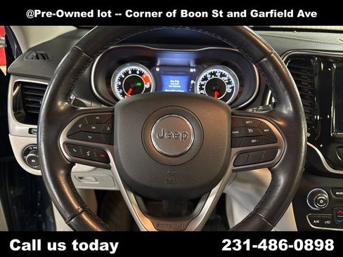 Used 2020 Jeep Cherokee Limited image 18