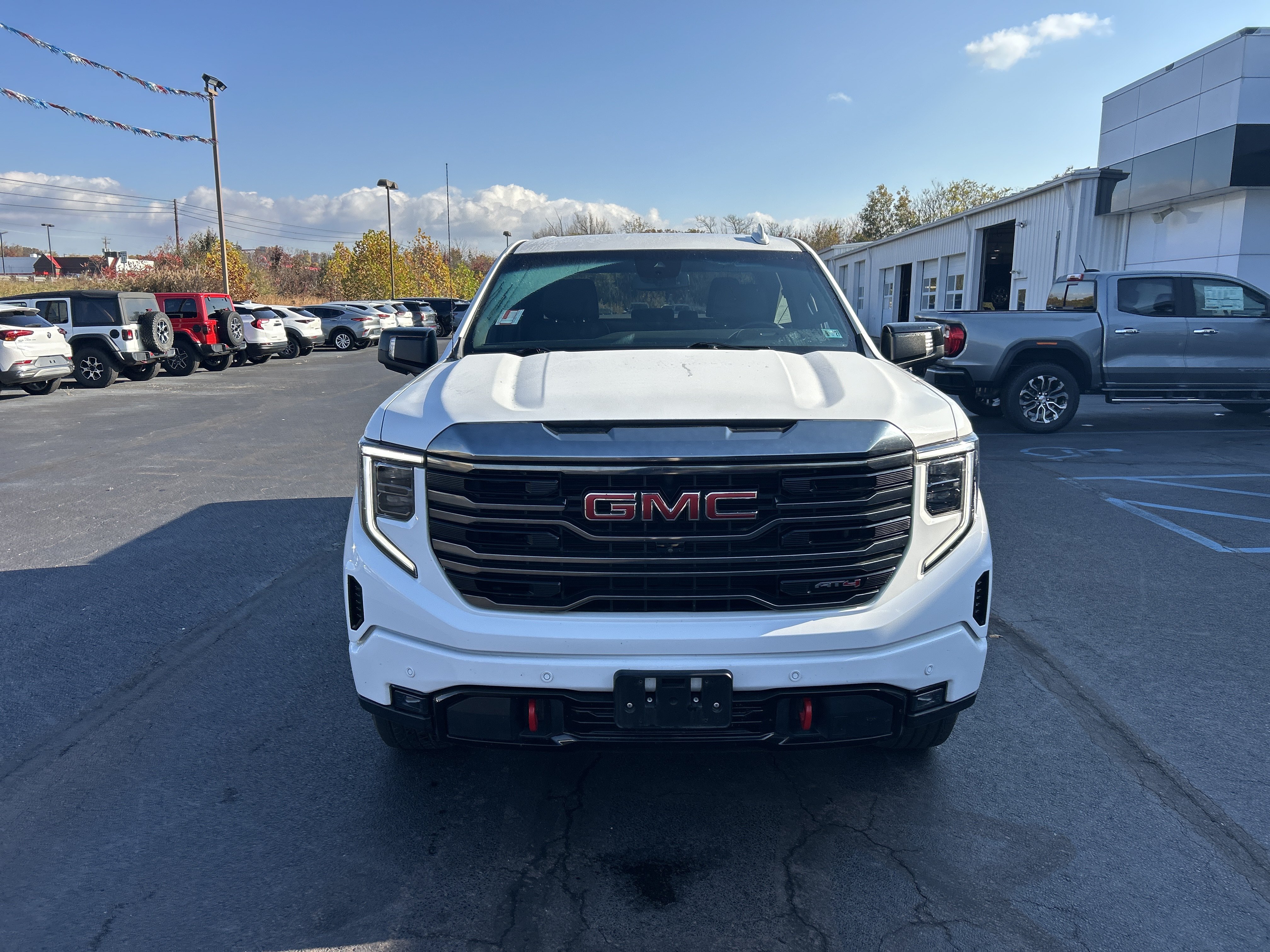 Used 2023 GMC Sierra 1500 AT4 AWD/4WD image 9