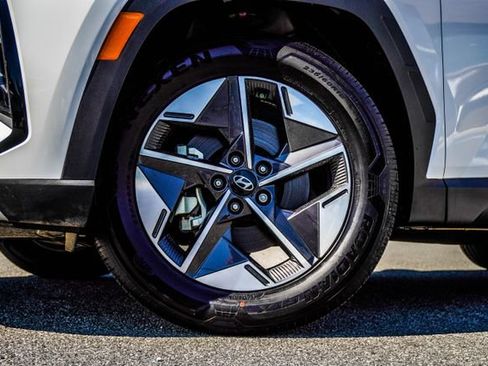 Certified 2025 Hyundai Tucson SEL FWD image 3