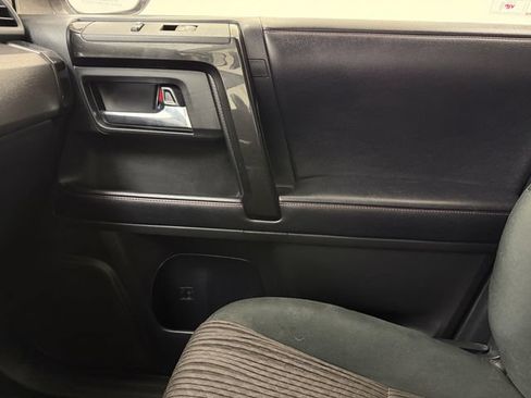 Used 2019 Toyota 4Runner TRD Off-Road AWD/4WD image 24