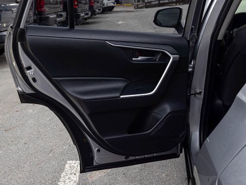 Used 2019 Toyota RAV4 XLE w/ Convenience Package AWD/4WD image 14