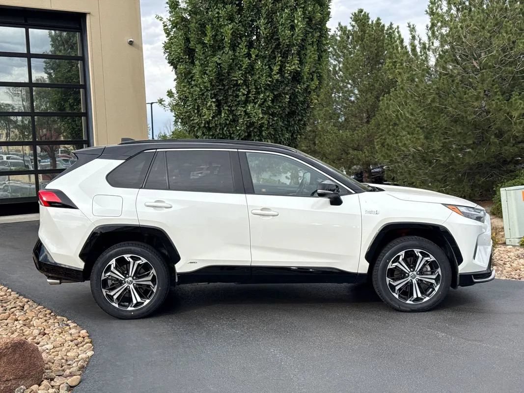 Used 2022 Toyota RAV4 XSE w/ Premium Package AWD/4WD image 34