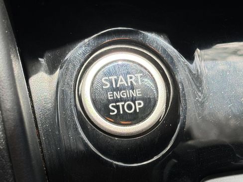 Used 2025 Nissan Versa SV FWD image 16