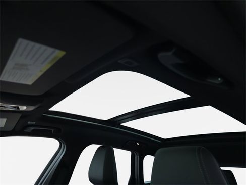 Used 2025 BMW X1 xDrive28i w/ Convenience Package image 32