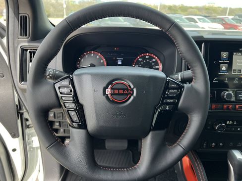 New 2026 Nissan Frontier Pro-X w/ Pro-X Convenience Package RWD image 9
