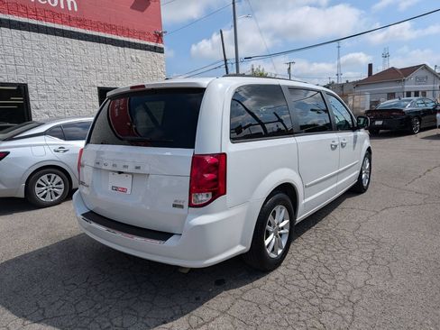 Used 2016 Dodge Grand Caravan SXT FWD image 6