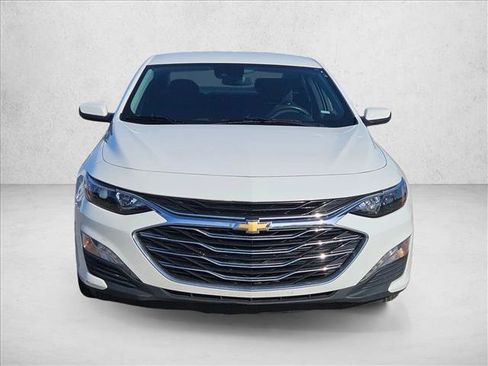 Used 2024 Chevrolet Malibu LT FWD image 2