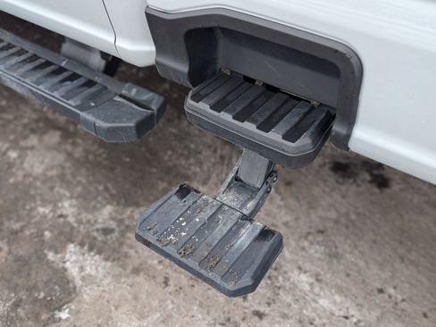 Used 2025 Ford F250 XLT w/ Black Appearance Package image 45