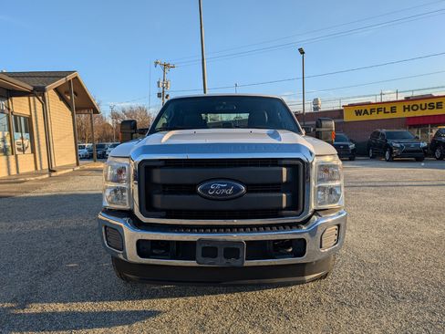 Used 2016 Ford F250 XL w/ Power Equipment Group image 2