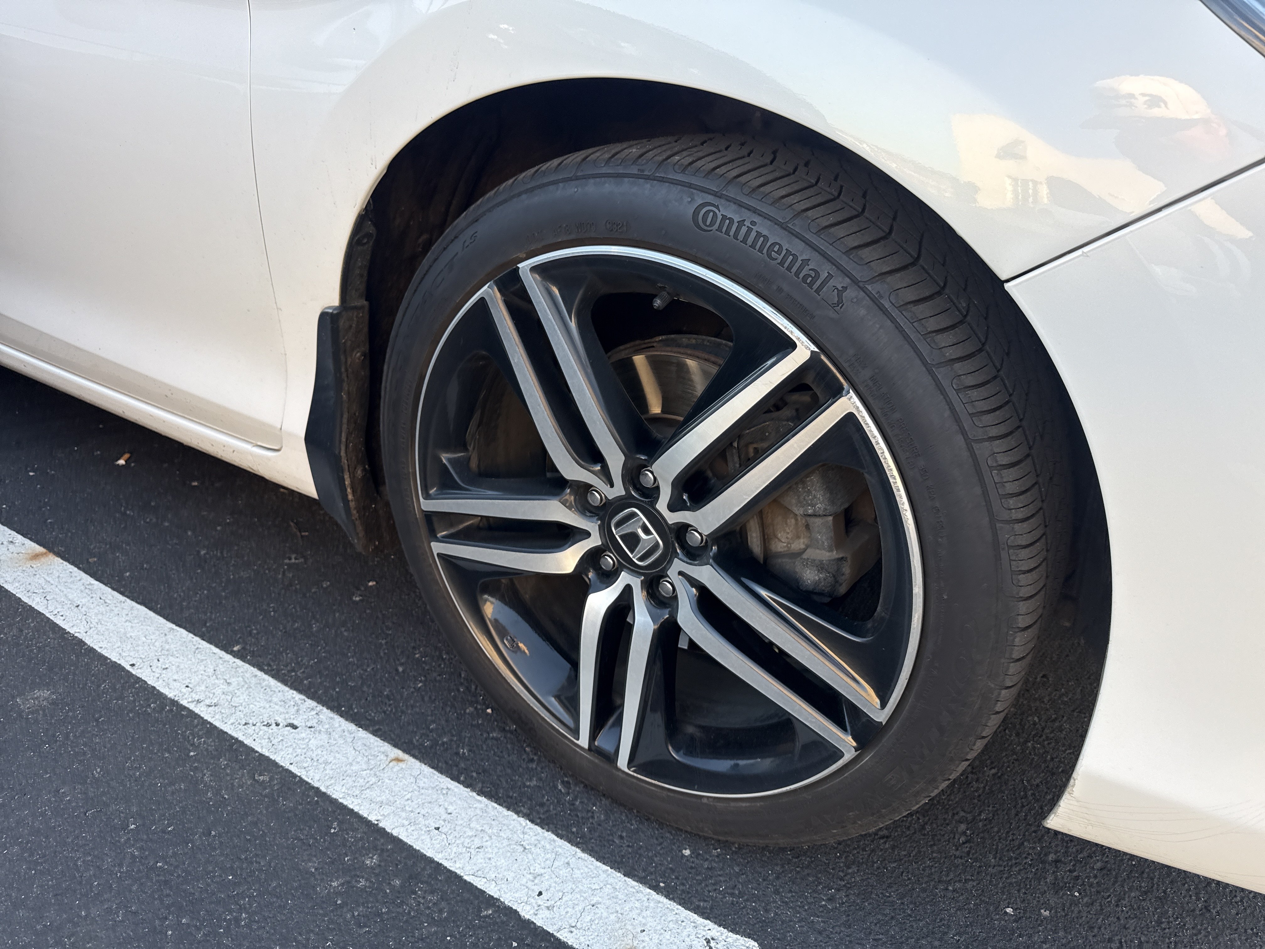 Used 2016 Honda Accord Touring image 6