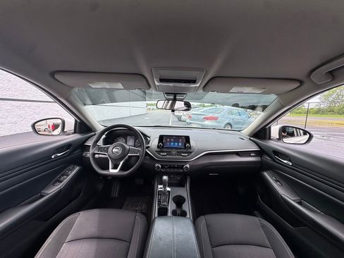 Used 2022 Nissan Altima 2.5 S FWD image 3