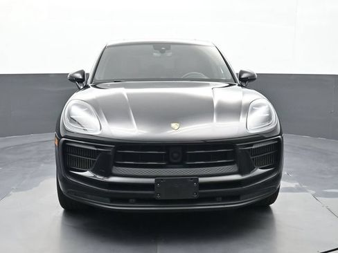 Certified 2023 Porsche Macan S AWD/4WD image 23