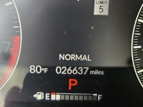 Certified 2025 Honda HR-V EX-L image 23