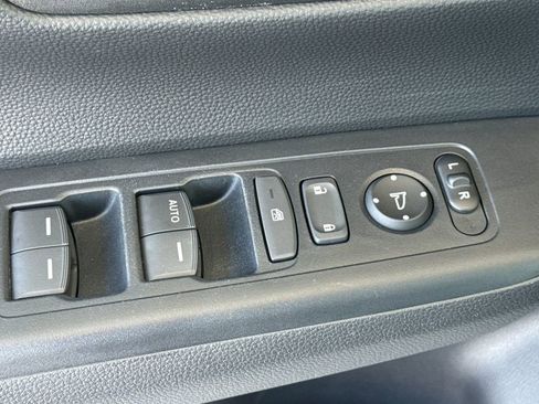 Used 2024 Honda CR-V LX image 16