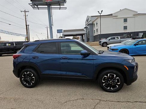 Used 2021 Chevrolet TrailBlazer LT w/ Premium Seating Package image 6