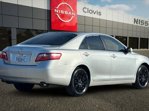 Used 2007 Toyota Camry LE image 3