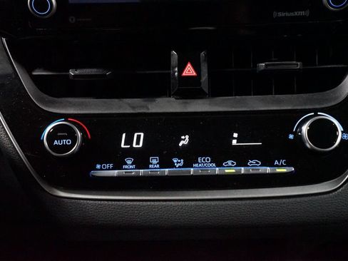 Certified 2022 Toyota Corolla LE FWD image 19