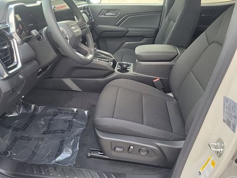 New 2026 GMC Canyon Elevation w/ Convenience Package image 9