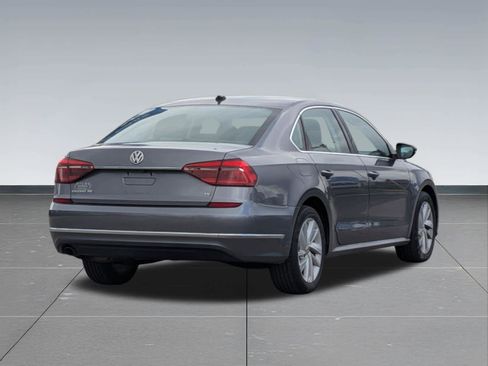 Used 2018 Volkswagen Passat 2.0T SE FWD image 6