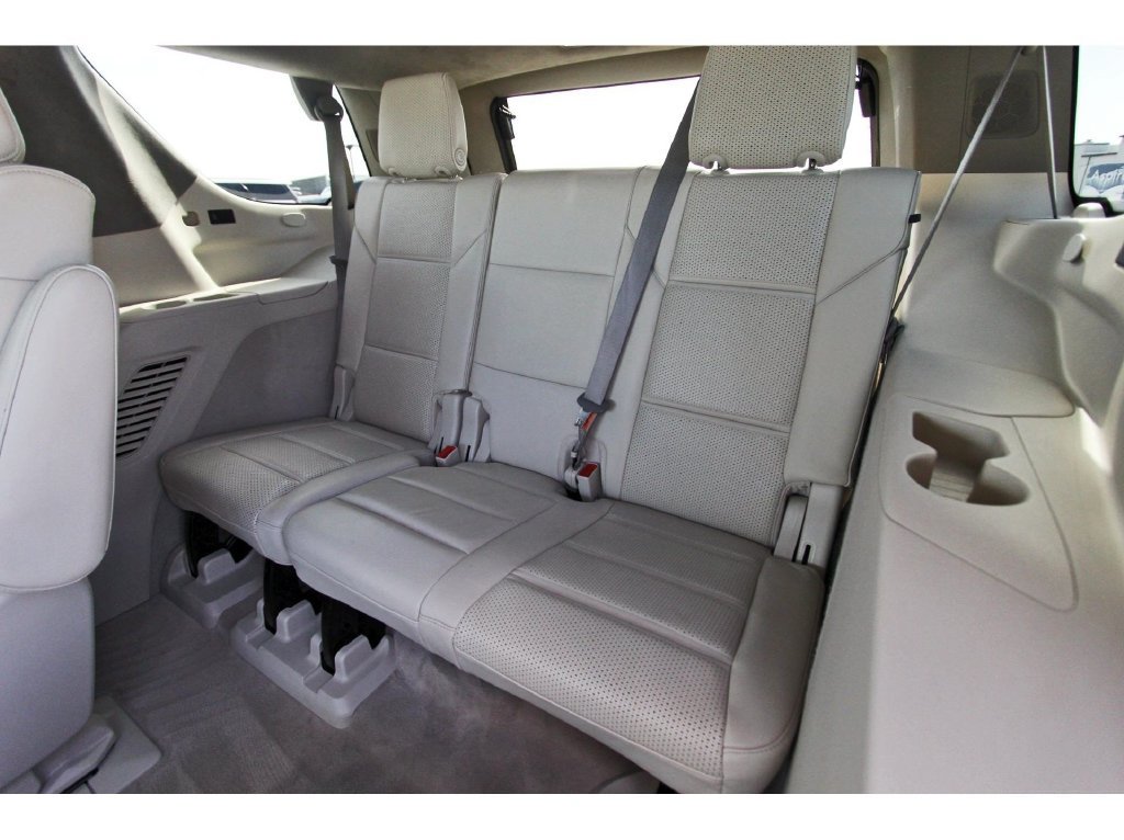 Used 2021 Cadillac Escalade Premium Luxury Platinum w/ Heavy-Duty Trailer Package AWD/4WD image 13