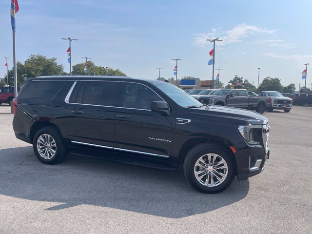 Used 2021 GMC Yukon XL SLT AWD/4WD image 2