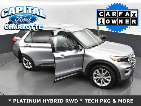 Used 2023 Ford Explorer Platinum w/ Technology Package image 40