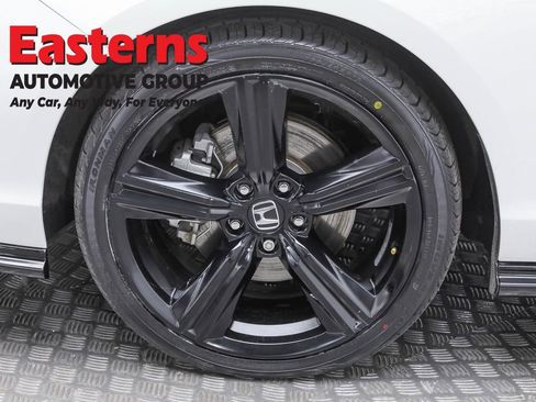 Used 2025 Honda Accord Sport image 33