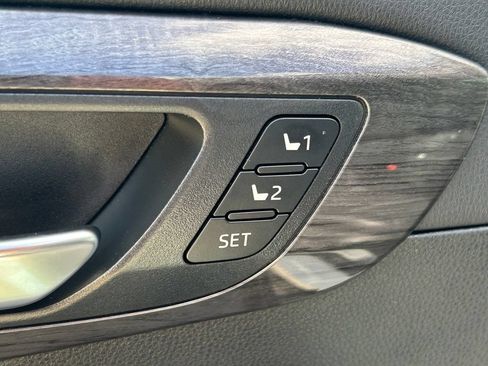 Used 2021 Toyota Highlander Limited AWD/4WD image 27