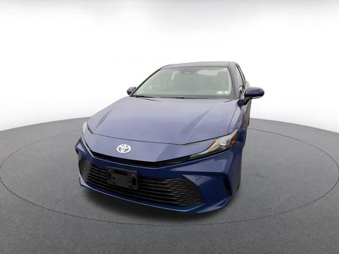 Used 2025 Toyota Camry LE image 6