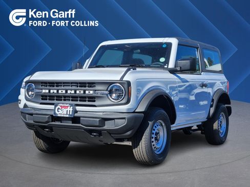 New 2025 Ford Bronco Base image 1