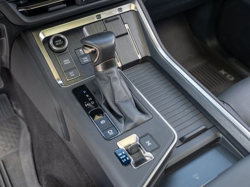 Used 2025 Lexus GX 550 AWD/4WD image 41