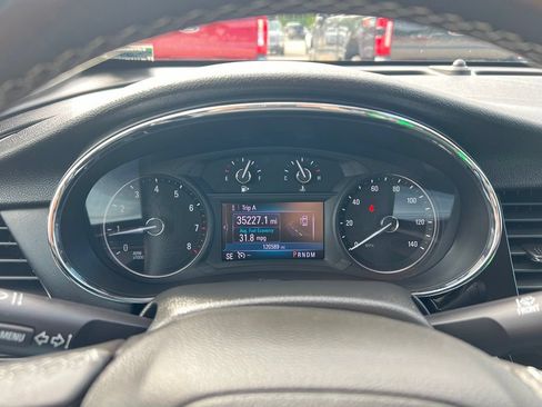 Used 2020 Buick Encore Preferred FWD image 37