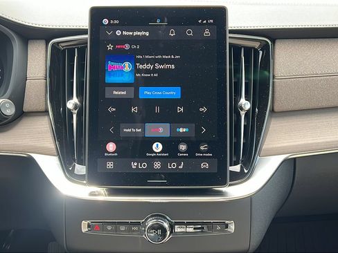 New 2026 Volvo XC90 B5 Core AWD/4WD image 13