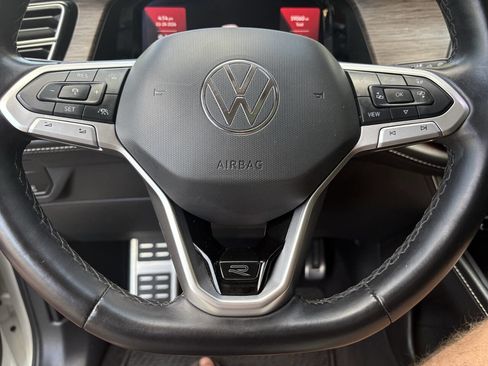 Used 2024 Volkswagen Atlas SEL Premium R-Line image 14