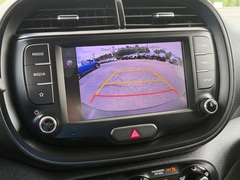 Used 2022 Kia Soul LX FWD image 26