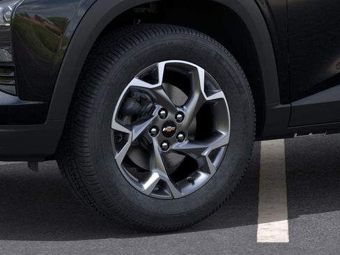 New 2025 Chevrolet Trax LT w/ Sunroof Package image 33