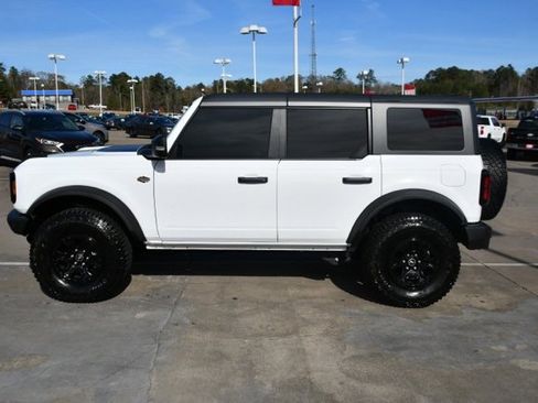 Used 2024 Ford Bronco Wildtrak image 2