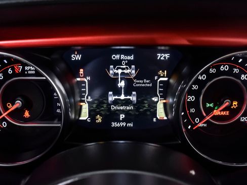 Used 2021 Jeep Gladiator Rubicon AWD/4WD image 17