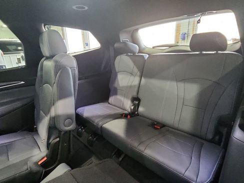 Used 2024 Buick Enclave Essence w/ Experience Buick Package image 28