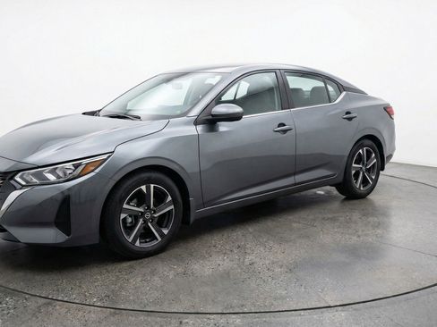 Used 2025 Nissan Sentra SV FWD image 3