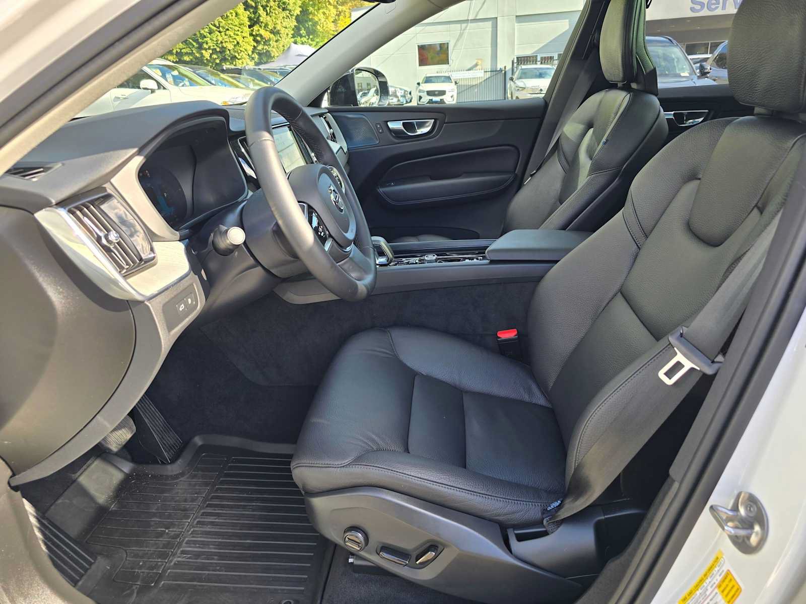 Used 2025 Volvo XC60 T8 Plus w/ Protection Package Premier AWD/4WD image 20