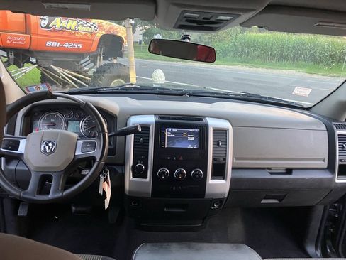 Used 2011 RAM 1500 Classic SLT AWD/4WD image 23